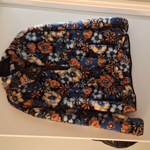 Hurley Fleece Half buttons sweater. Size xl with pockets